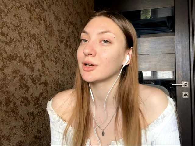 MyrticeDollen live cam on BongaCams