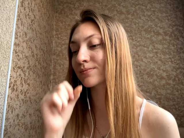 MyrticeDollen live cam on BongaCams