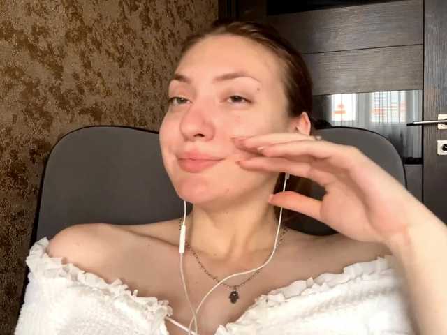 MyrticeDollen live cam on BongaCams
