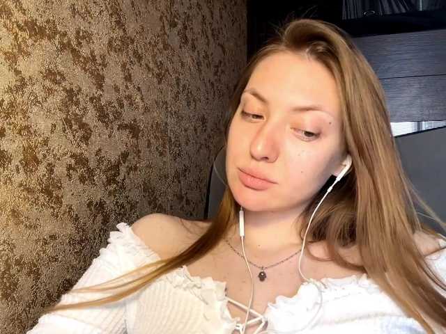 MyrticeDollen live cam on BongaCams