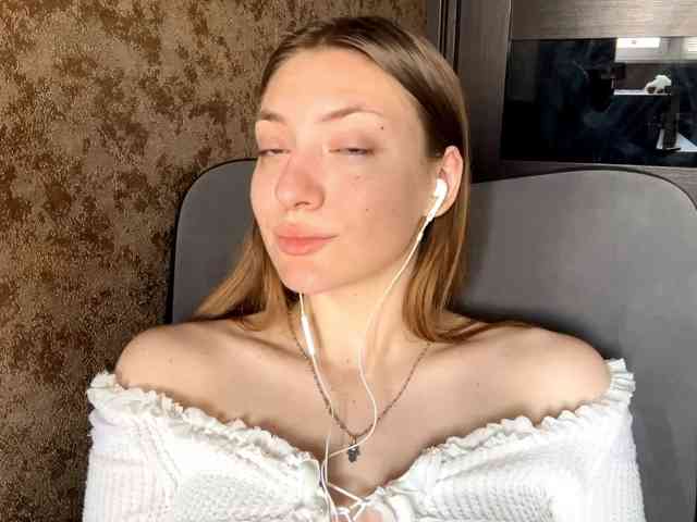 MyrticeDollen webcam