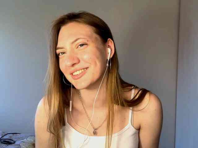 MyrticeDollen webcam