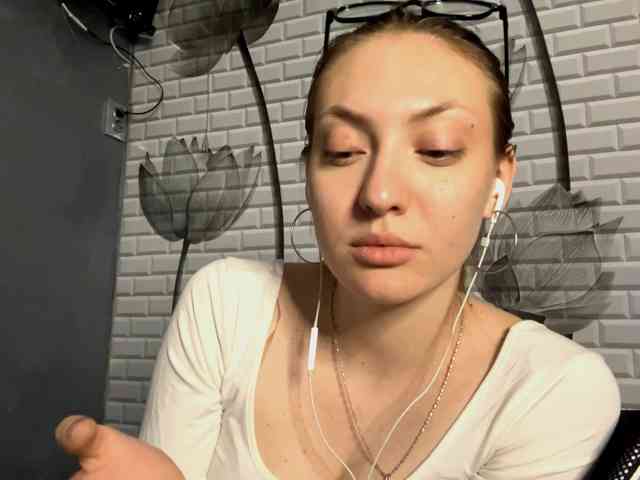 MyrticeDollen webcam