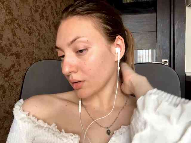 MyrticeDollen webcam