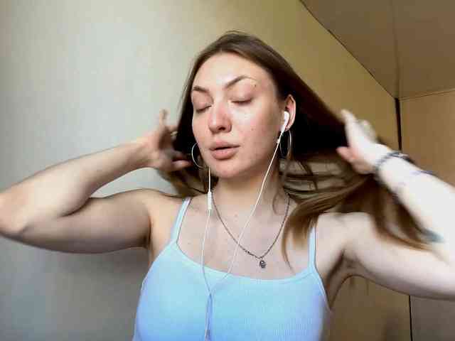MyrticeDollen webcam