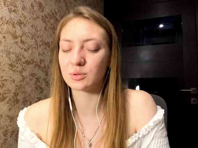 MyrticeDollen webcam