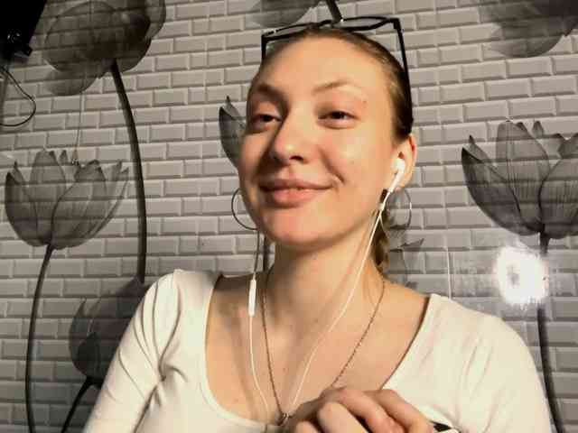 MyrticeDollen webcam