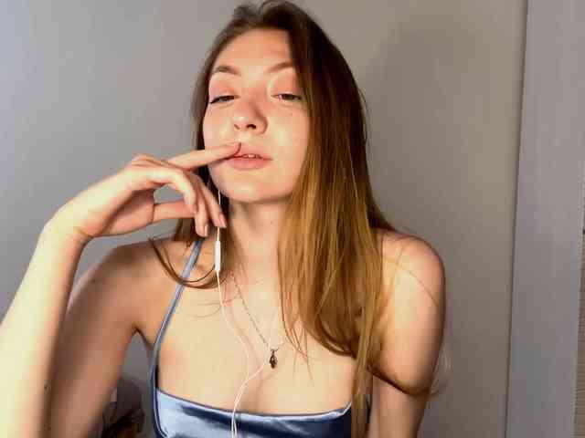 MyrticeDollen webcam