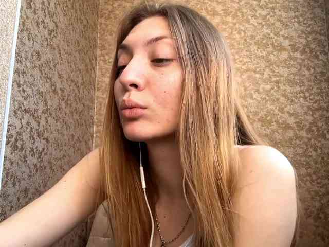 MyrticeDollen webcam