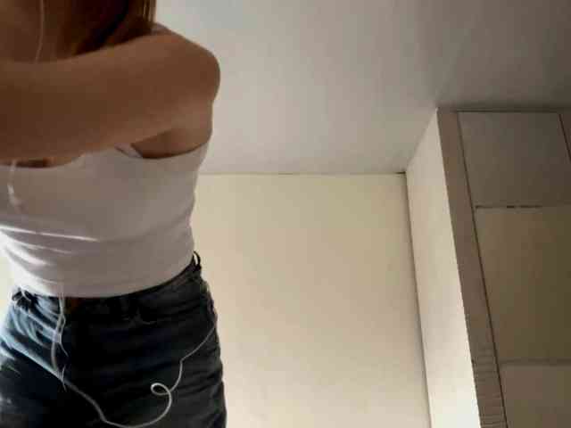 MyrticeDollen webcam