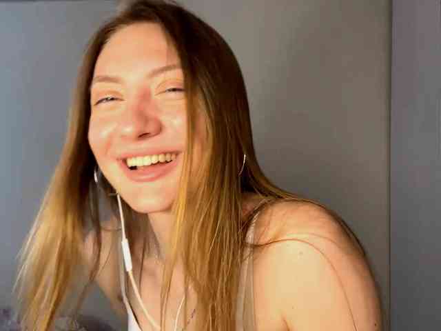MyrticeDollen webcam