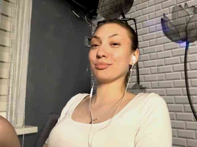 MyrticeDollen webcam