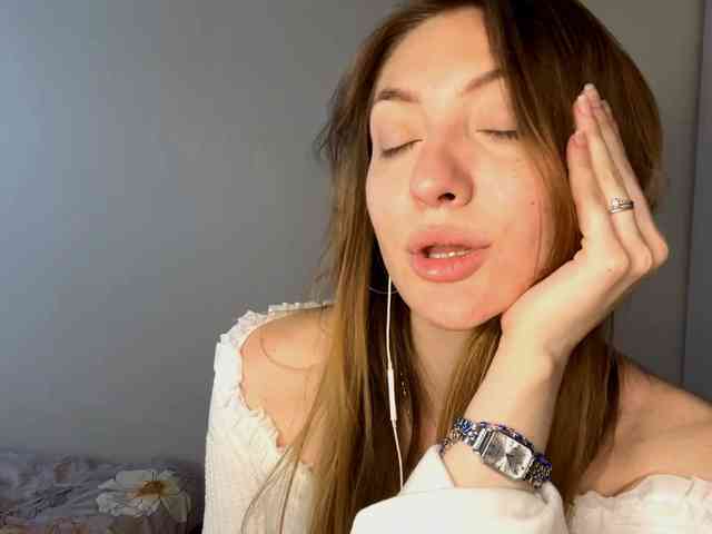 MyrticeDollen webcam