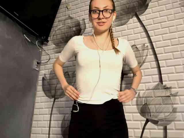 MyrticeDollen webcam
