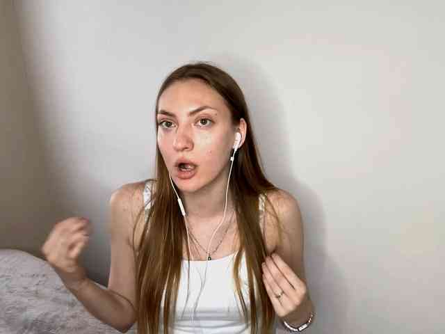 MyrticeDollen webcam