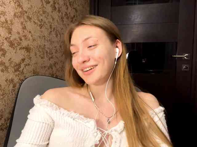 MyrticeDollen webcam