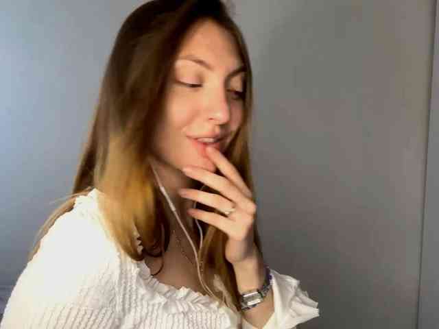 MyrticeDollen webcam