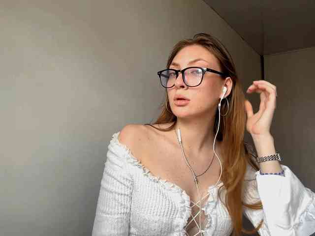 MyrticeDollen webcam