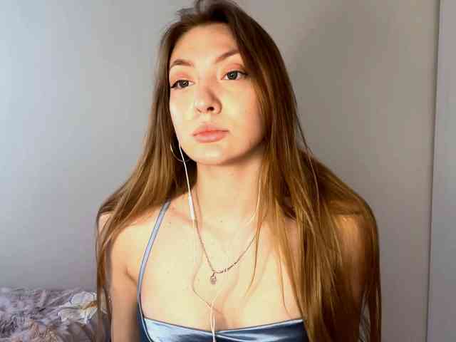 MyrticeDollen webcam