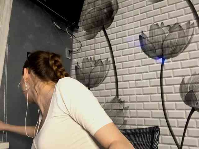 MyrticeDollen webcam