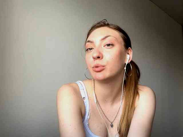 MyrticeDollen webcam