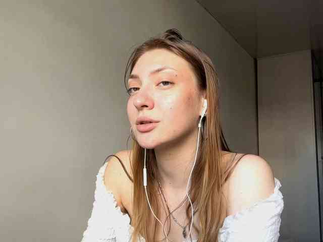 MyrticeDollen webcam