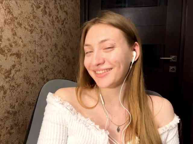 MyrticeDollen webcam