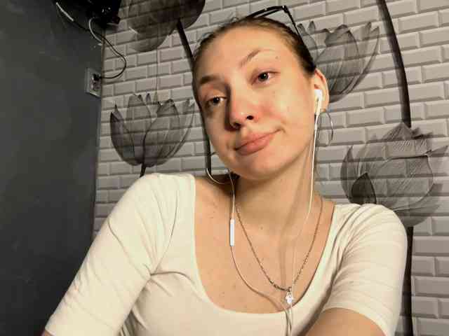 MyrticeDollen webcam