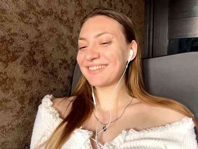 MyrticeDollen webcam