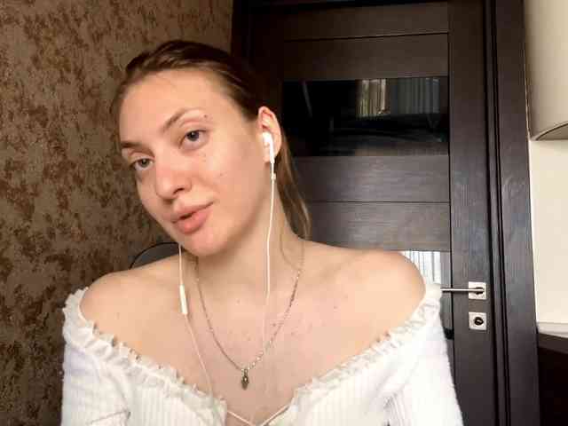 MyrticeDollen webcam