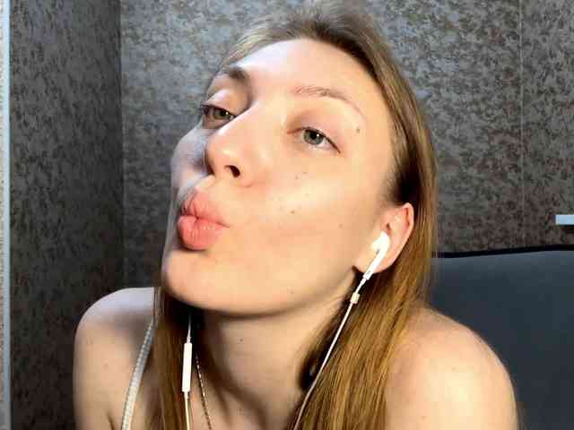 MyrticeDollen webcam
