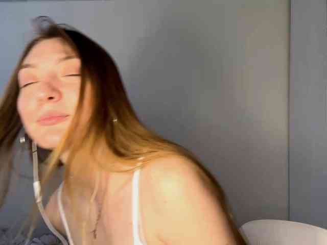 MyrticeDollen webcam