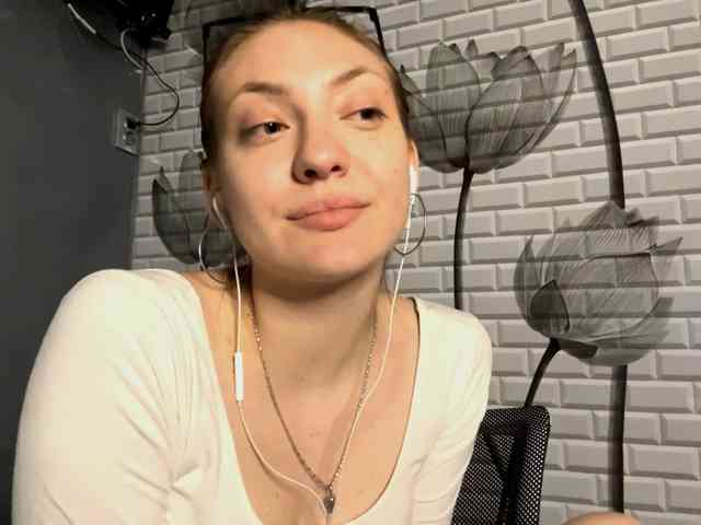 MyrticeDollen webcam