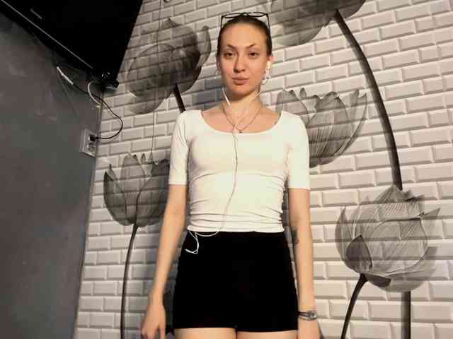 MyrticeDollen webcam