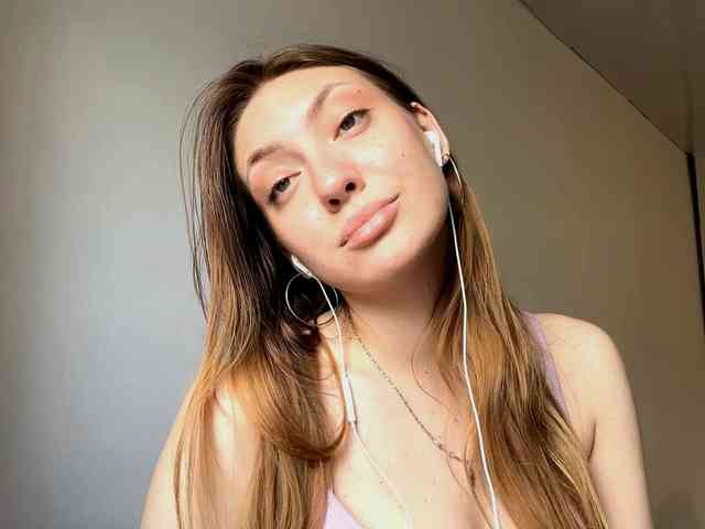MyrticeDollen webcam