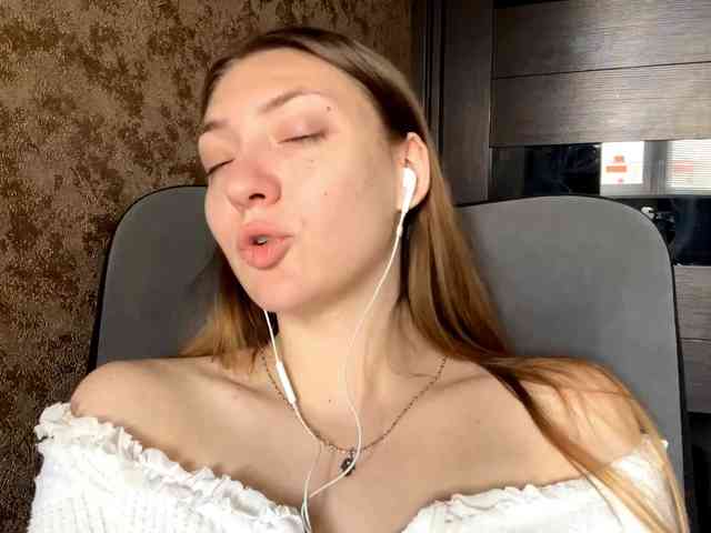 MyrticeDollen webcam