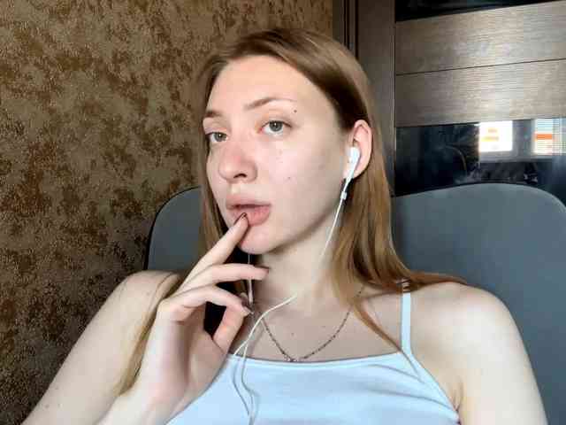 MyrticeDollen webcam