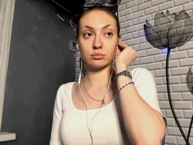 MyrticeDollen webcam