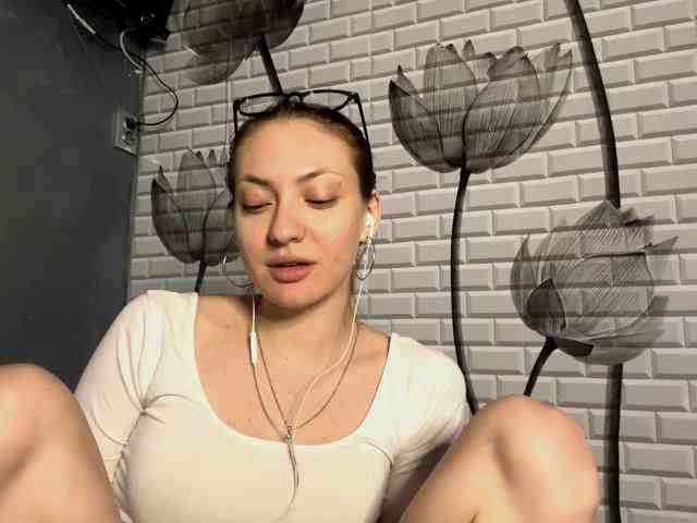 MyrticeDollen webcam