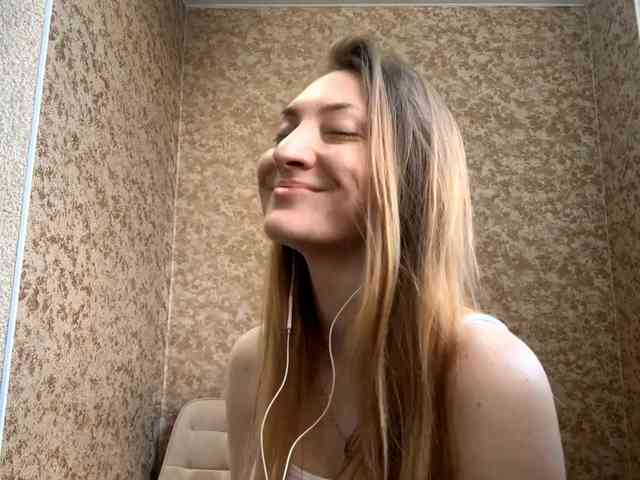 MyrticeDollen webcam