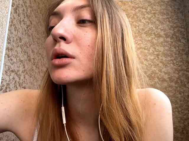MyrticeDollen webcam