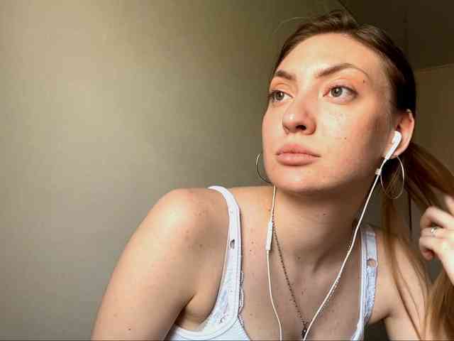 MyrticeDollen webcam