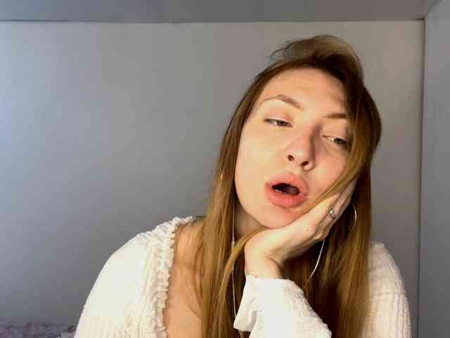 MyrticeDollen webcam