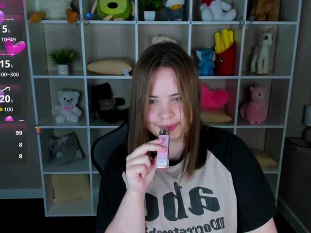 EricaElliott live cam on BongaCams