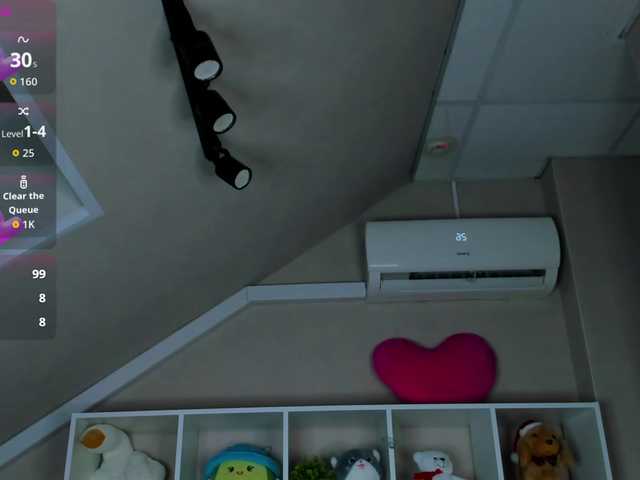 EricaElliott live cam on BongaCams