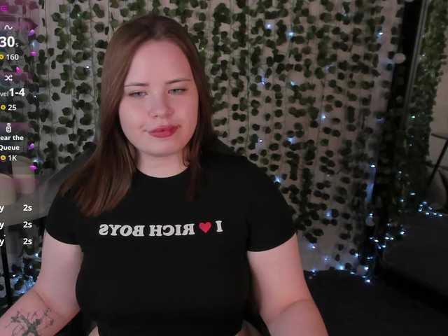 EricaElliott live cam on BongaCams
