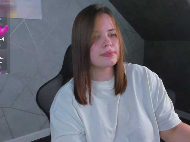EricaElliott live cam on BongaCams