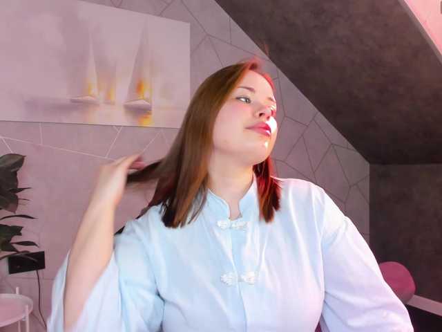 EricaElliott live cam on BongaCams