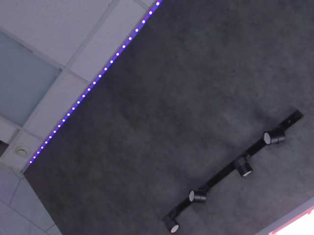 EricaElliott live cam on BongaCams