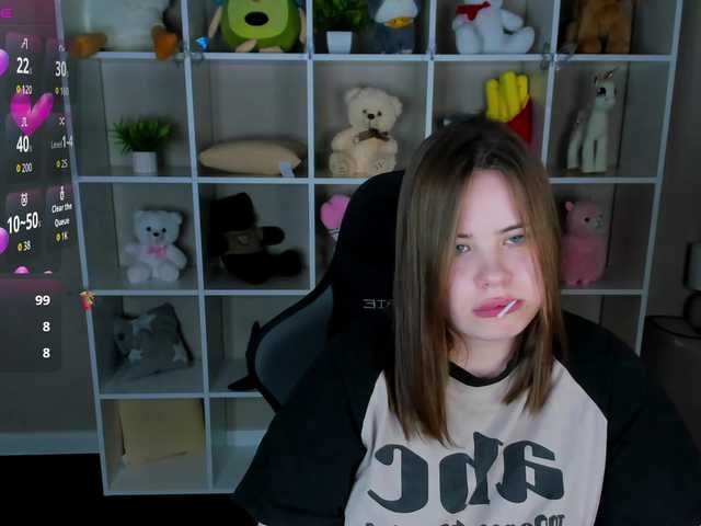 EricaElliott live cam on BongaCams